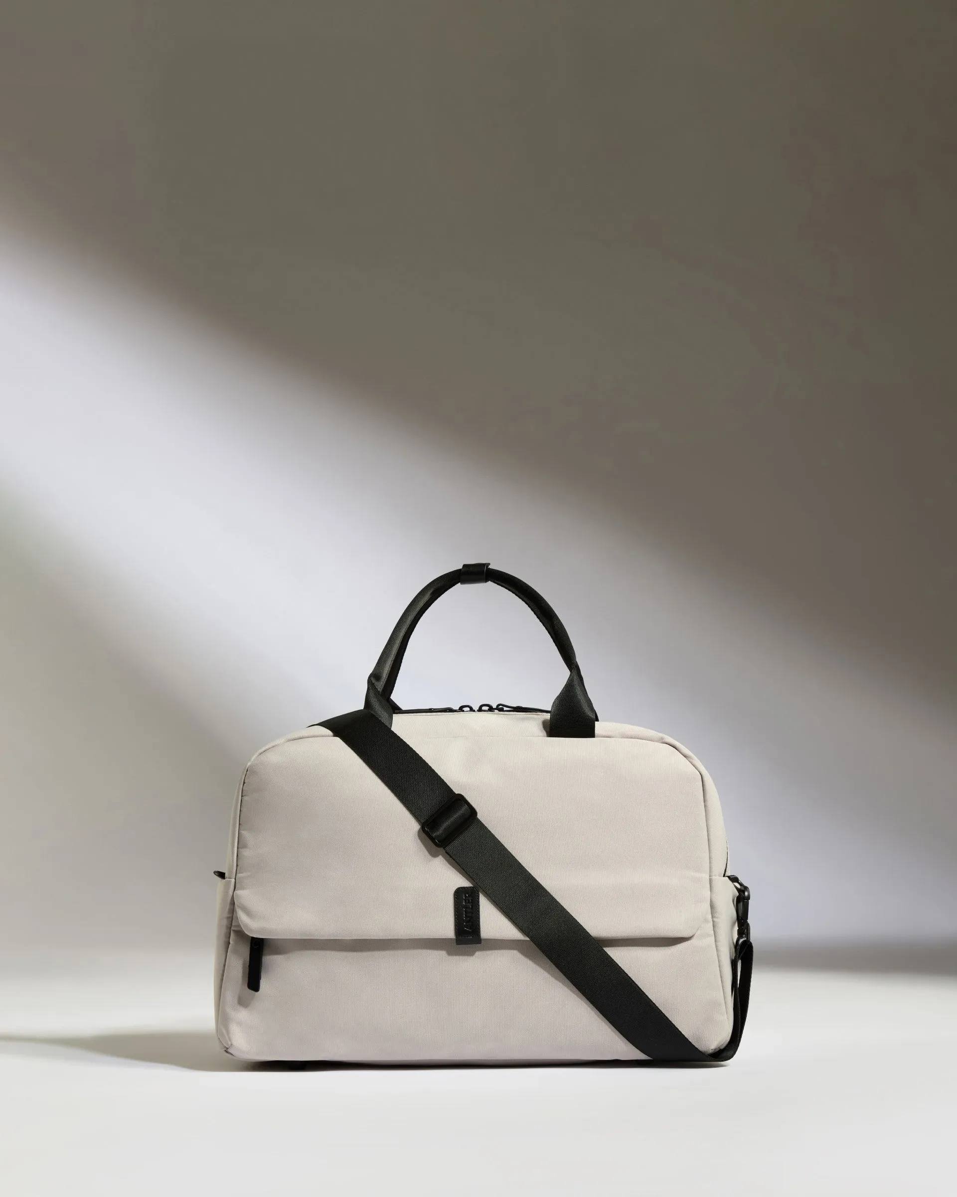 Essential Overnight Bag in Taupe