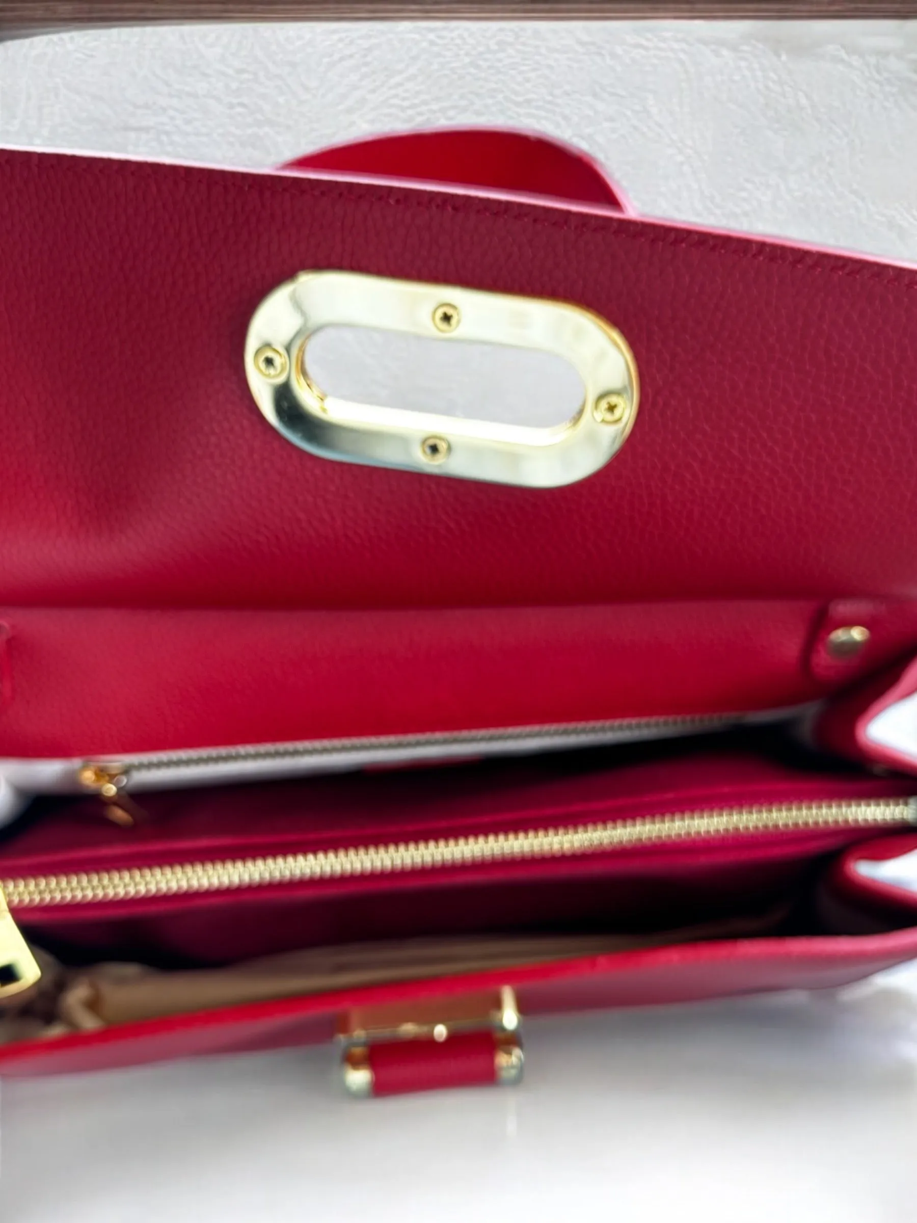 Makeda - Welcome Leather Bag in Red