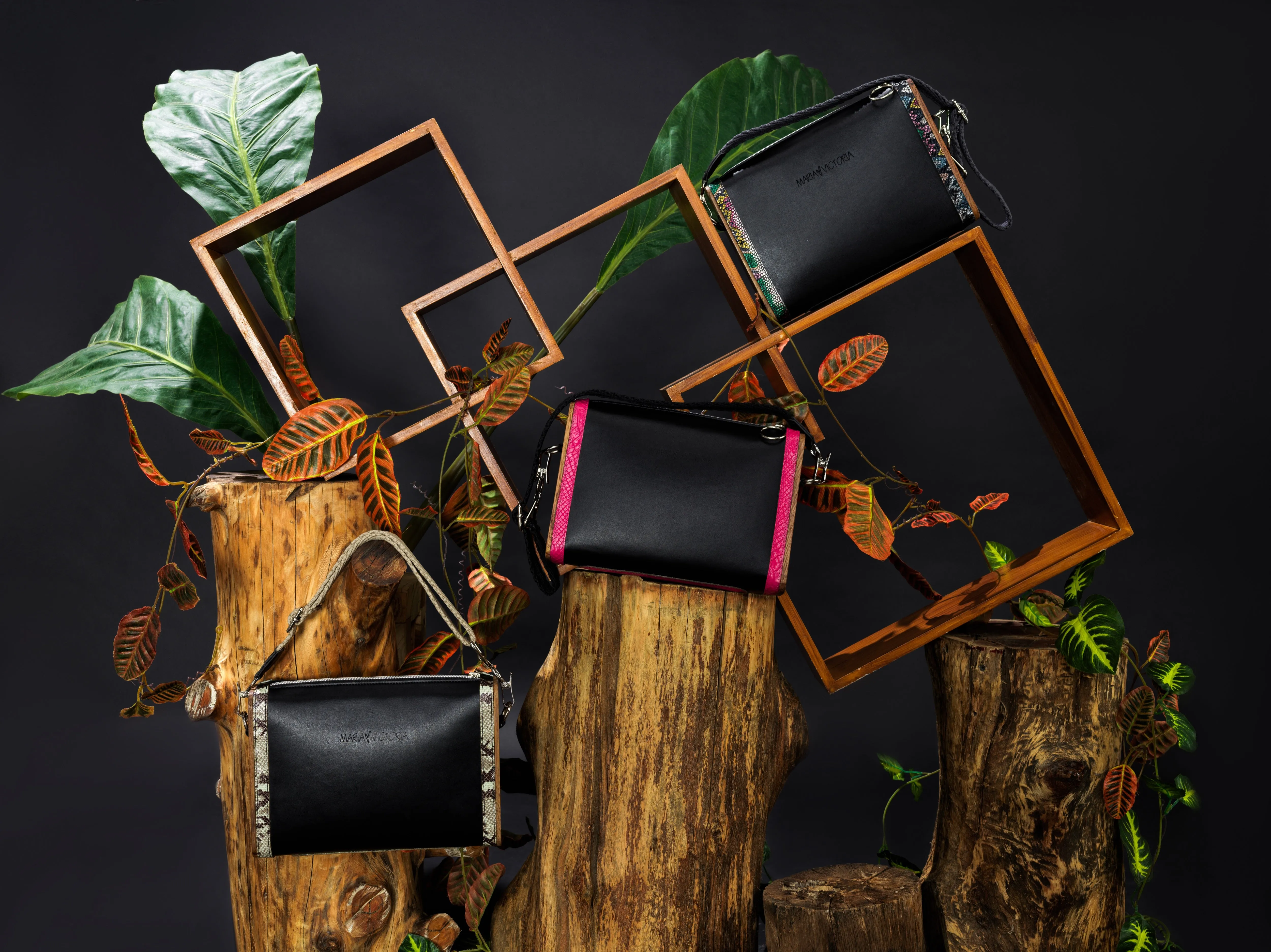 Maria Victoria | Trunk Shoulder Bag Collection | Boa Multicolor